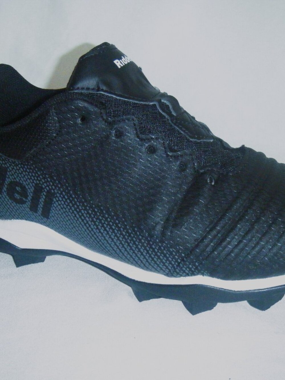 Riddell Edge low Football Cleats Youth